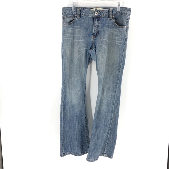 GAP | Curvy Flare Mid Rise Bootcut Jeans - Picture 3 of 6